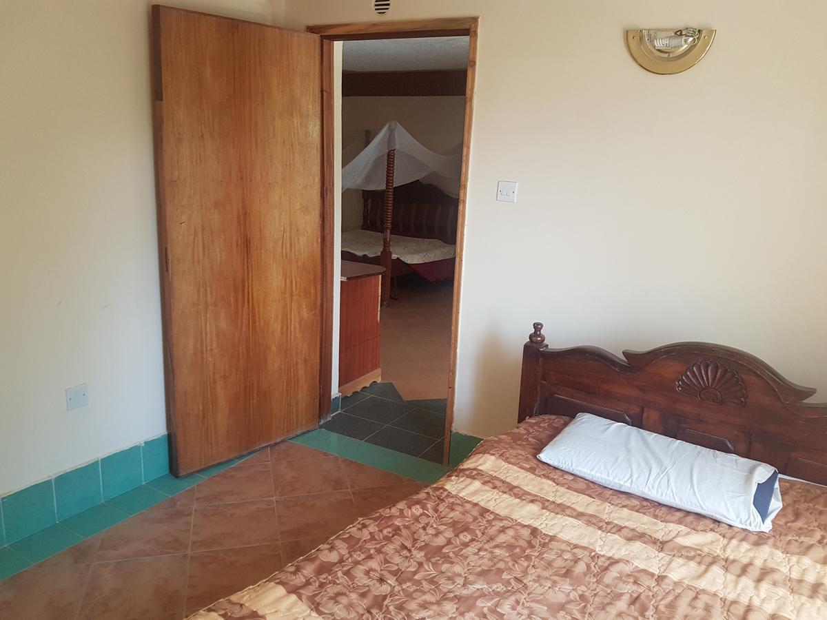 Shield Park Villa Narok Екстериор снимка