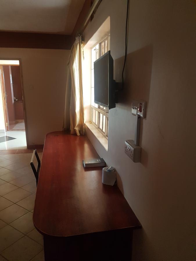 Shield Park Villa Narok Екстериор снимка